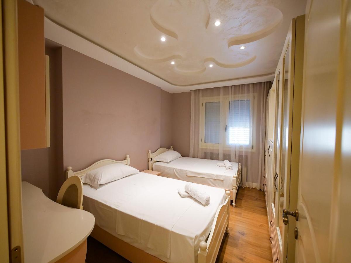 Sea Side Apartment Влёра Экстерьер фото